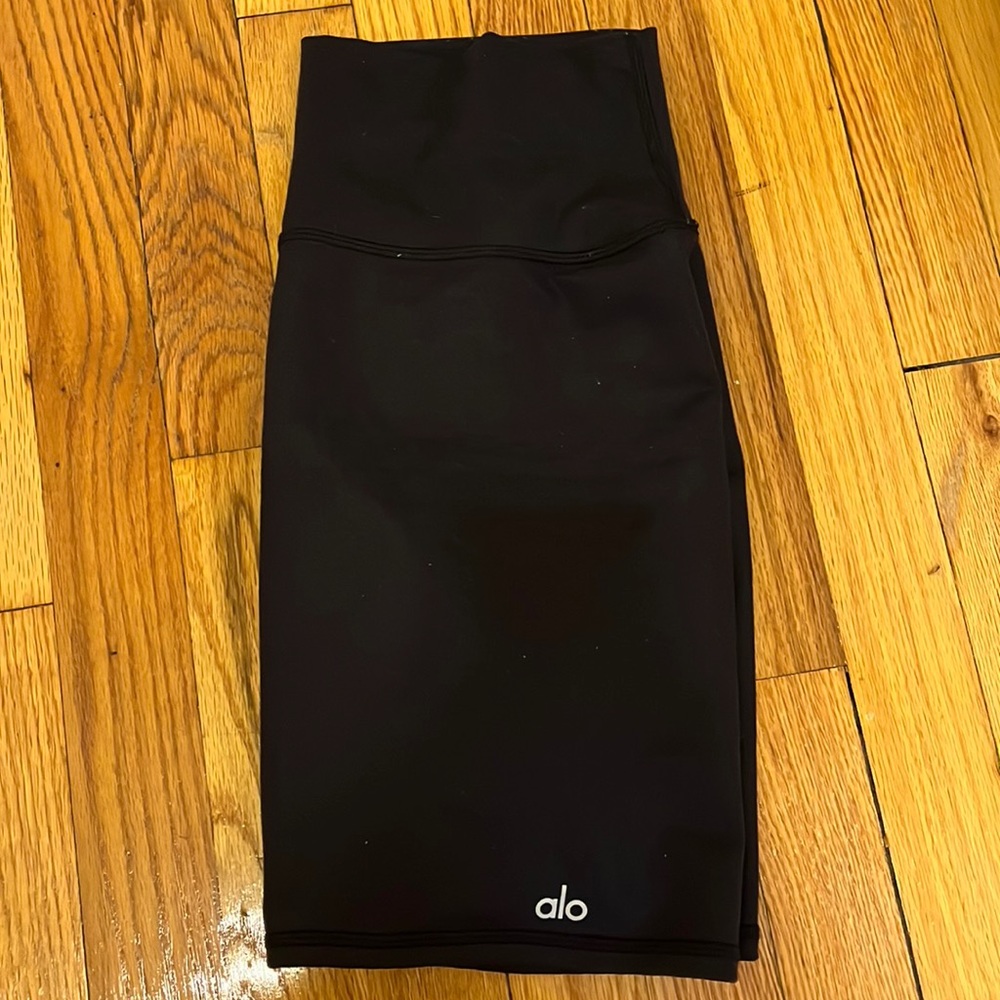 Alo Black Biker Shorts
